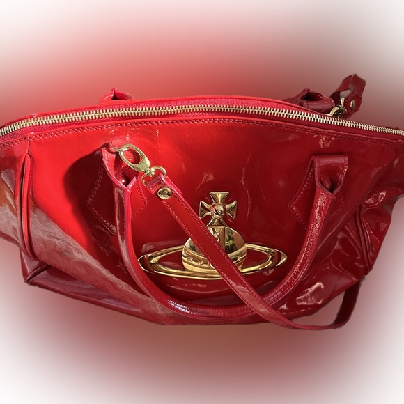 VIVIENNE WESTWOOD • RARE PATENT LEATHER CHERRY RED LARGE ZIP TOTE BAG - Picture 5 of 13